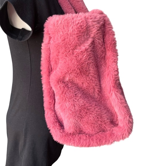 Anthropologie Faux Fur Soft Fluffy Rose Pink Bag Tote - Picture 4 of 15